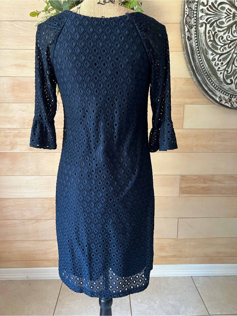 Rabbit Rabbit Rabbit Navy Eyelet Lace Midi Dress Size Small - Picture 2 of 4
